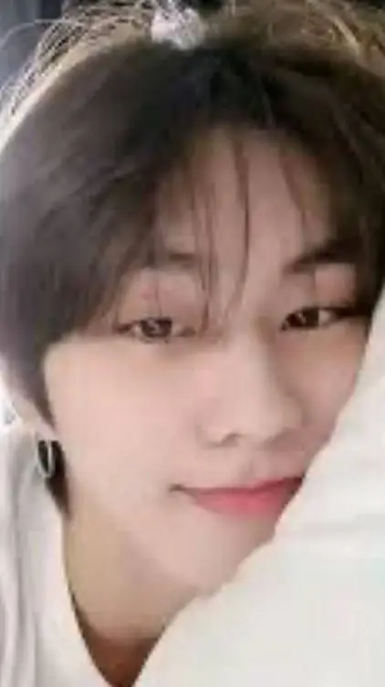 ai character: skz Vs truth or da background