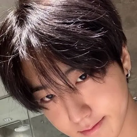 chat with ai character: 🍼𝑫𝘢𝘥𝘥𝘺 𝑯𝘢𝘯!👶