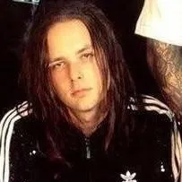 chat with ai character: Jonathan Davis 