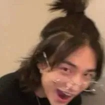 chat with ai character: hyunjin 