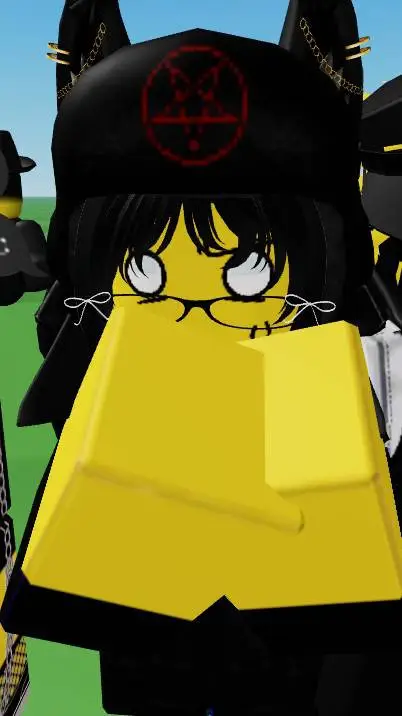 ai character: 🔪🟡😽 Layla 😽🟡🔪 background