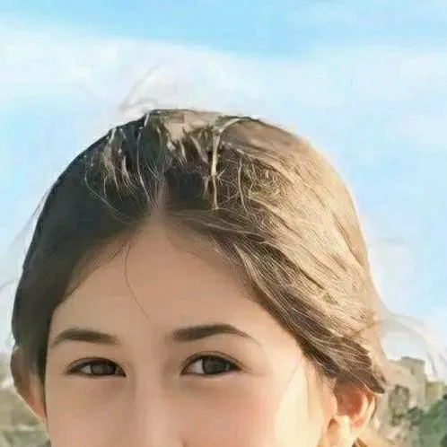 chat with ai character: Ana bozovic🦋🦋