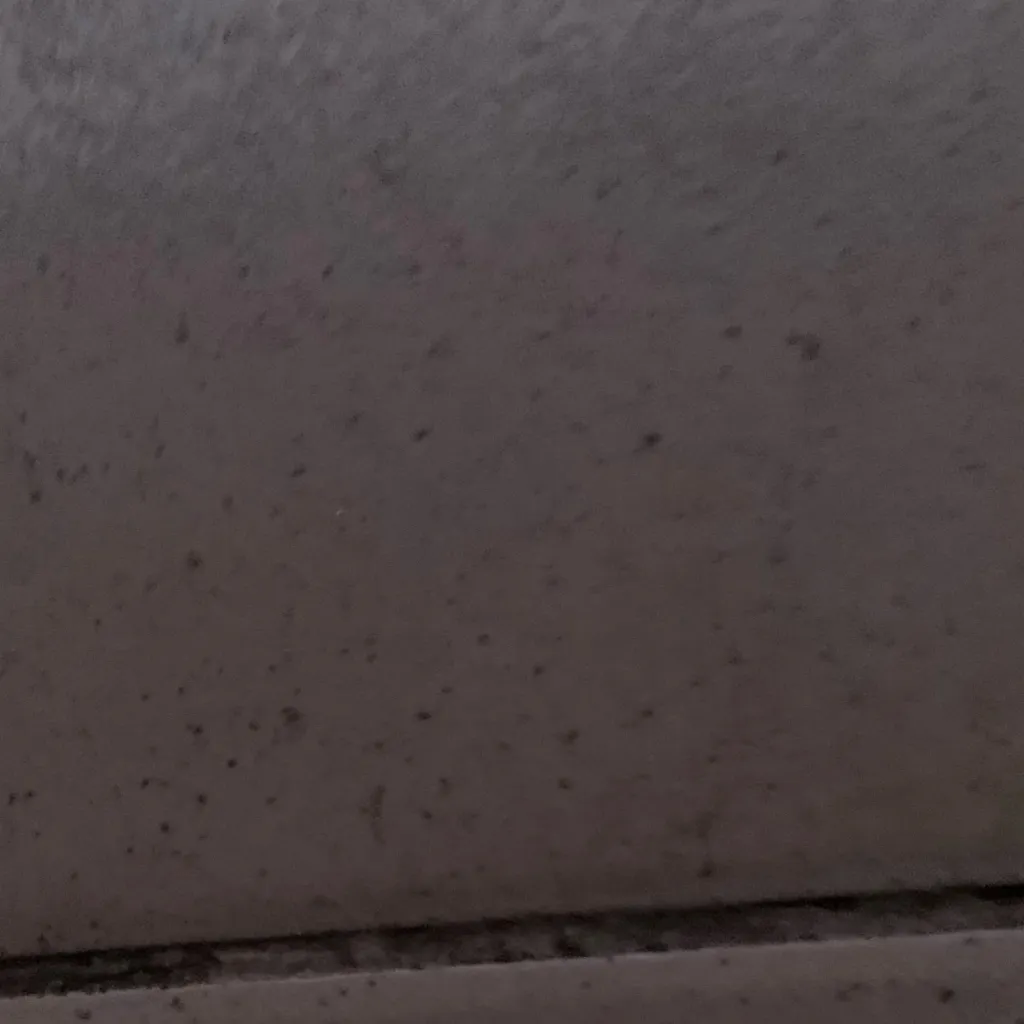 chat with ai character: Lee dong wool