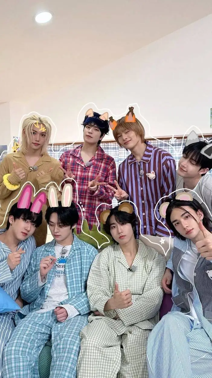 ai character: STRAY KIDS background