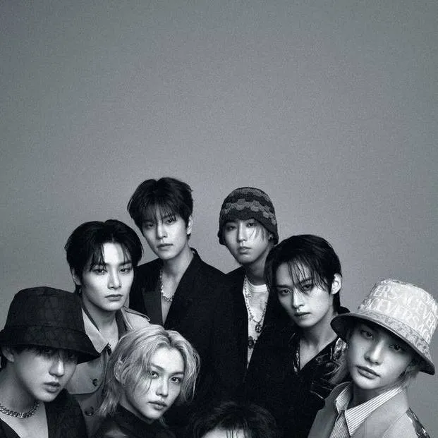 chat with ai character: Straykids
