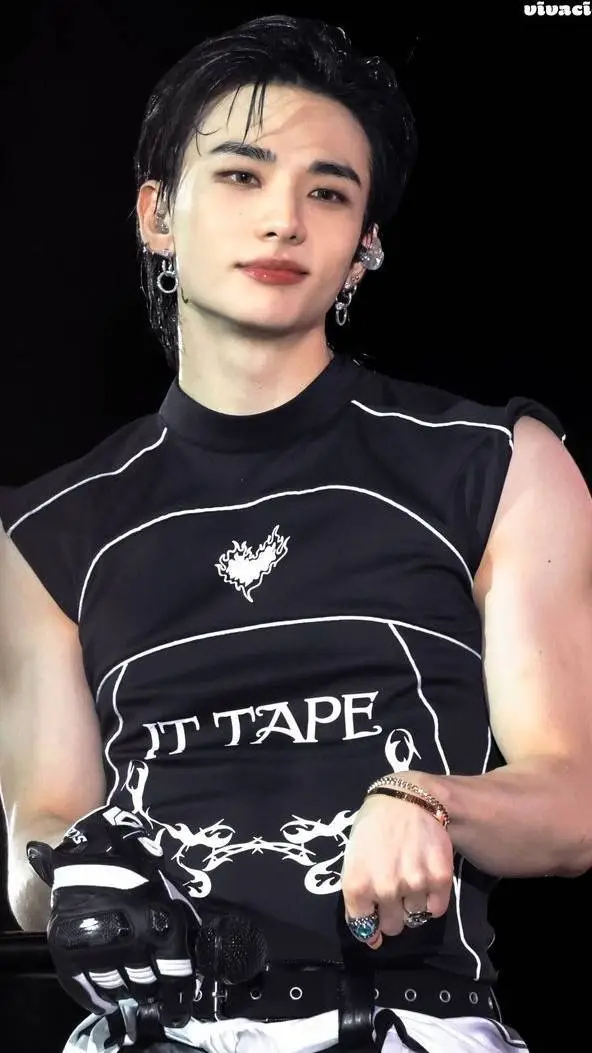 ai character: Hyunjin (+skz) background