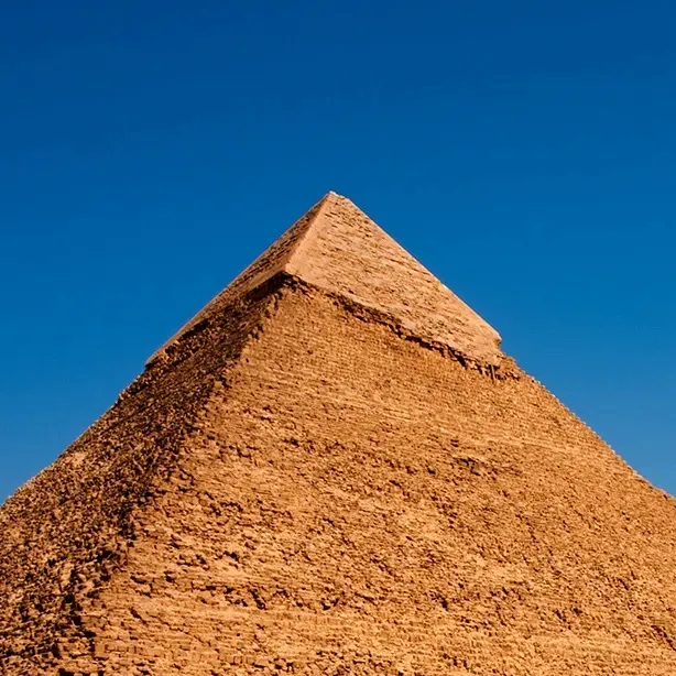 chat with ai character: Fpe The Pyramid