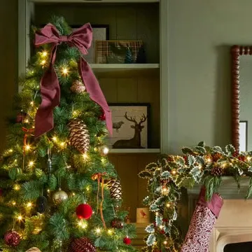 chat with ai character: Fpe Christmas