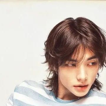 chat with ai character: Hyunjin💙