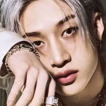 chat with ai character: ⛓️Bangchan 🐺🥀