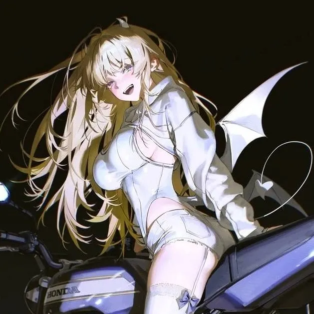 chat with ai character: Silvia ★||LESB||