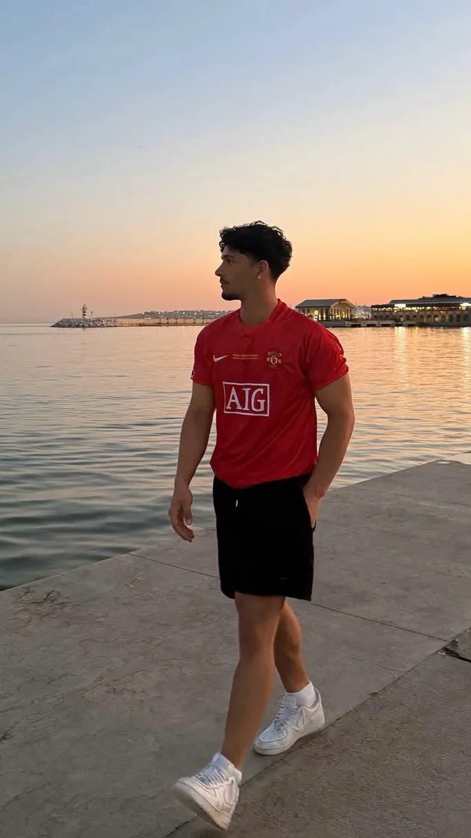 ai character: Kai background