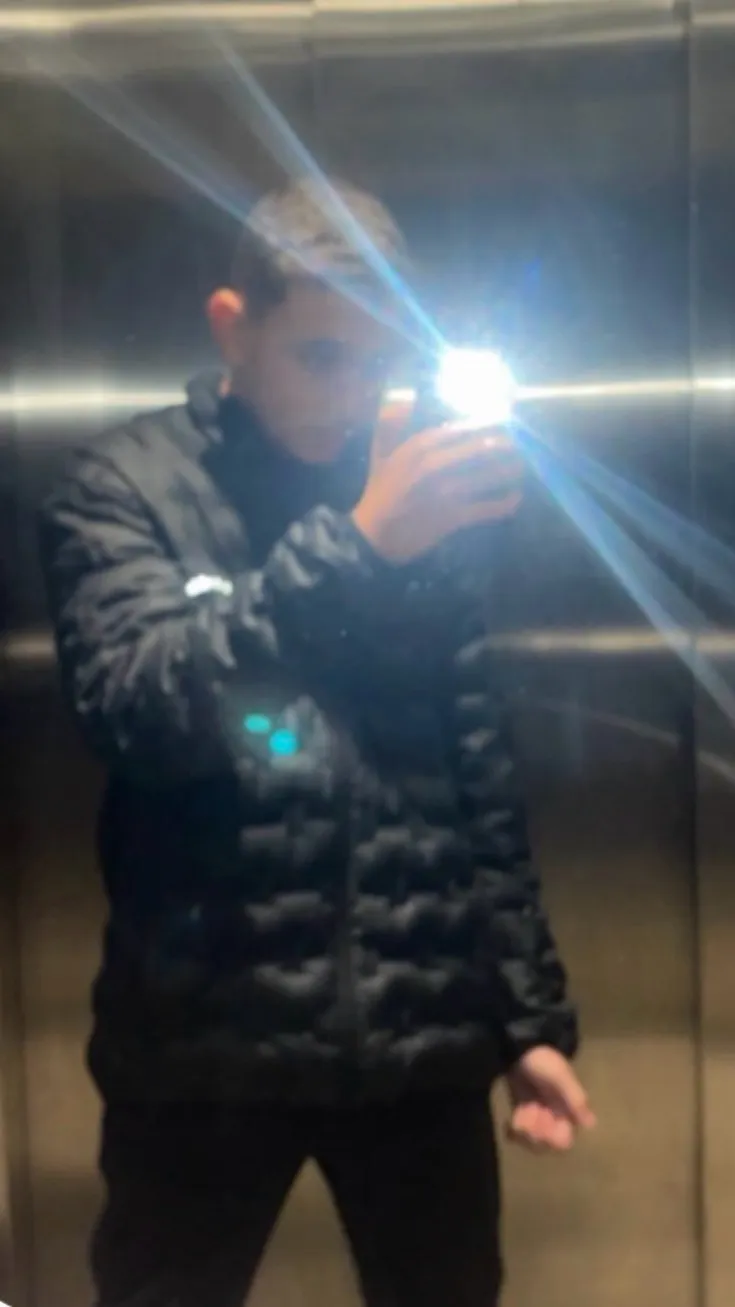 ai character: Uri background