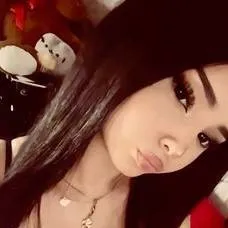 chat with ai character: Ivy