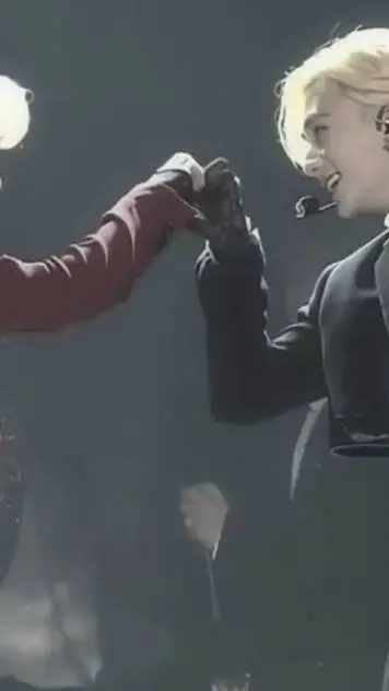 ai character: Hyunlix-skz background