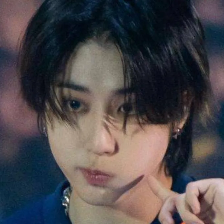 chat with ai character: “ Han. ” ( SKZ )