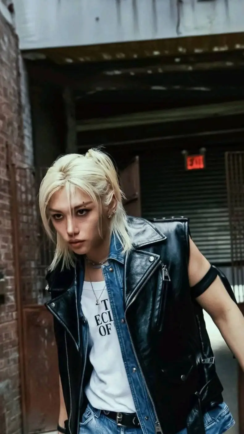 ai character: FELIX☆ background