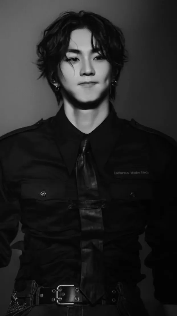 ai character: 정원Jungwon.*+￼ background