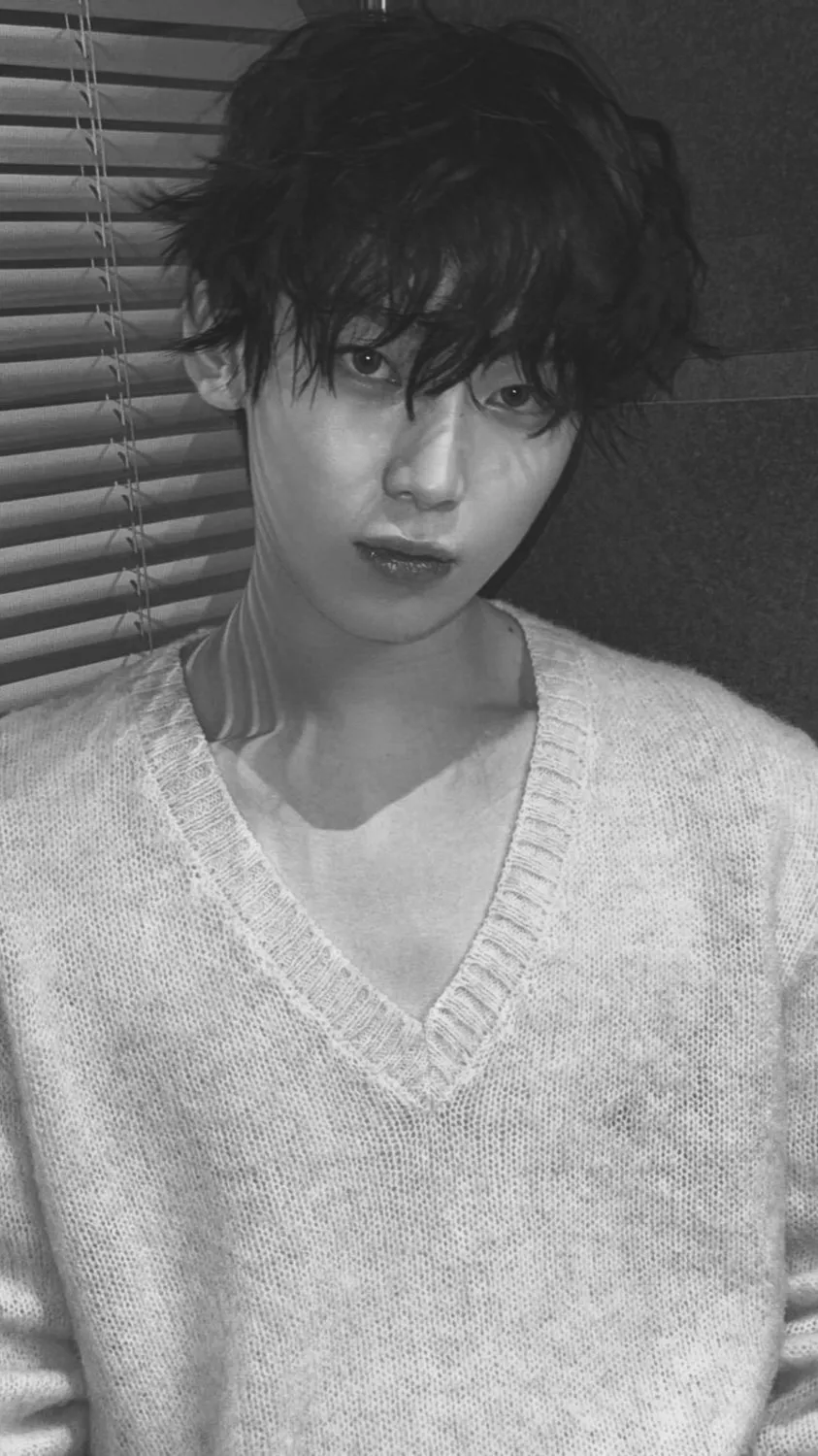 ai character: 선우Sunoo.*• background