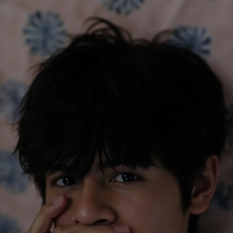 chat with ai character: Max 