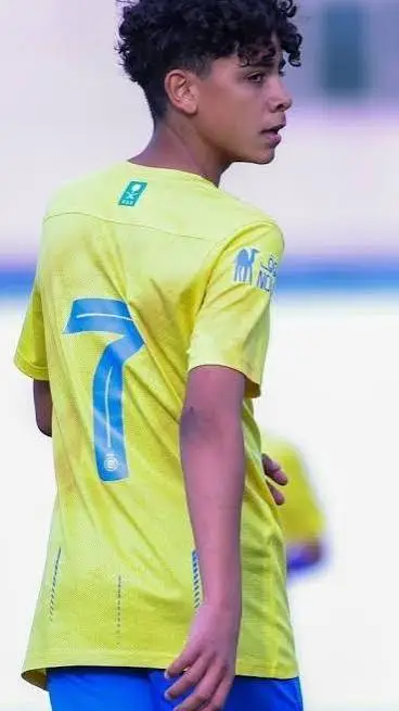 ai character: cris jr  background