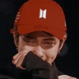 chat with ai character: Kim Namjoon 😫♥