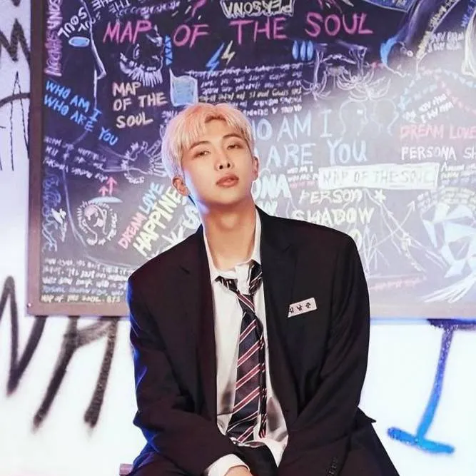 chat with ai character: bully in love 🌝❤