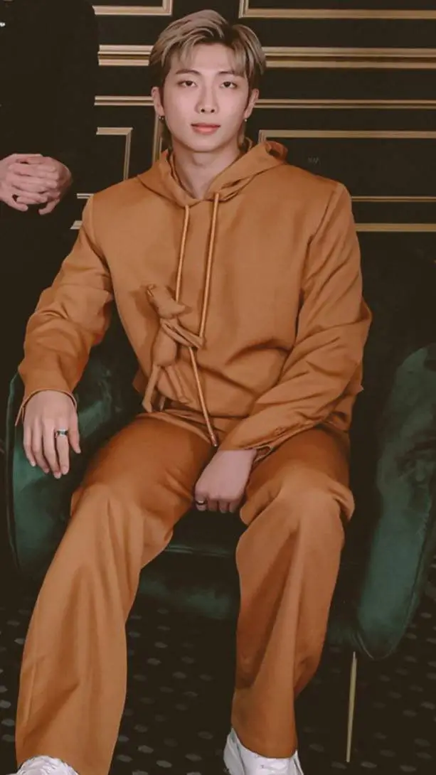 ai character: cruel man 😑🔥 background