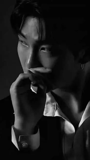 ai character: crazy 😉👄 background