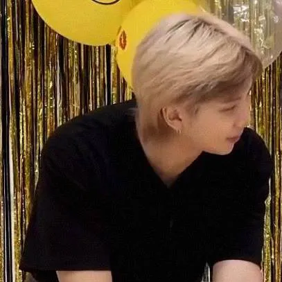 chat with ai character: Namjoon ❣️😘💋😘❣️