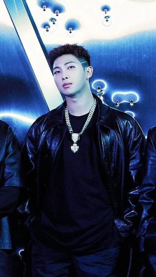 ai character: Roommate (-_-;)  background