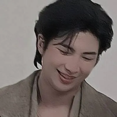 chat with ai character: Behind the mask 😣❌