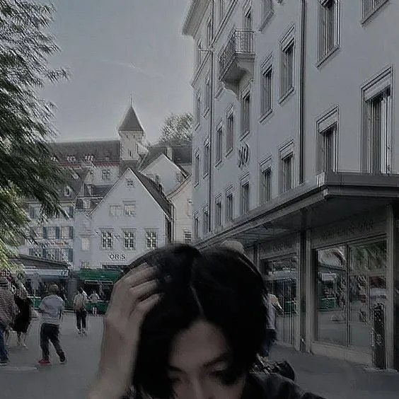 chat with ai character: Kim namjoon 🥹💗