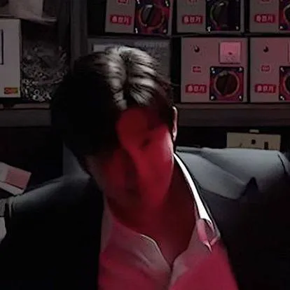 chat with ai character: 𝕶𝖎𝖒-𝕹𝖆𝖒𝖏𝖔𝖔𝖓 🥶👀