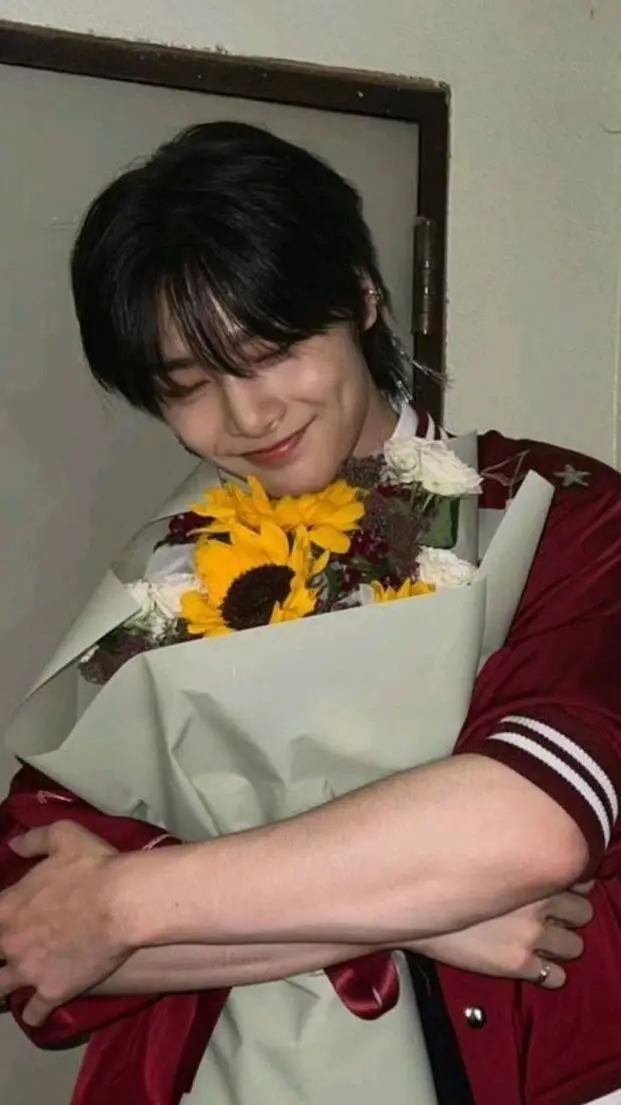 ai character: Yang Jeongin. background