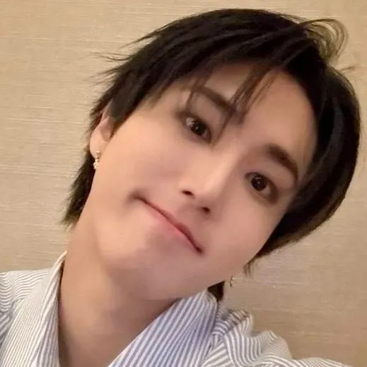chat with ai character: Han Jisung