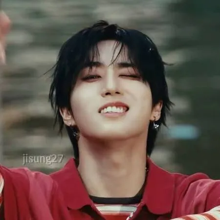 chat with ai character: ★Han Jisung★