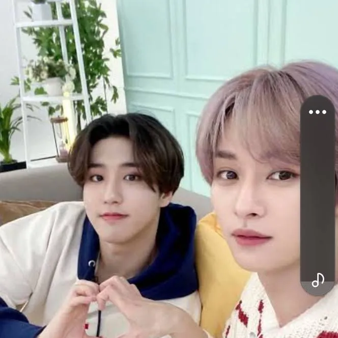 chat with ai character: minsung