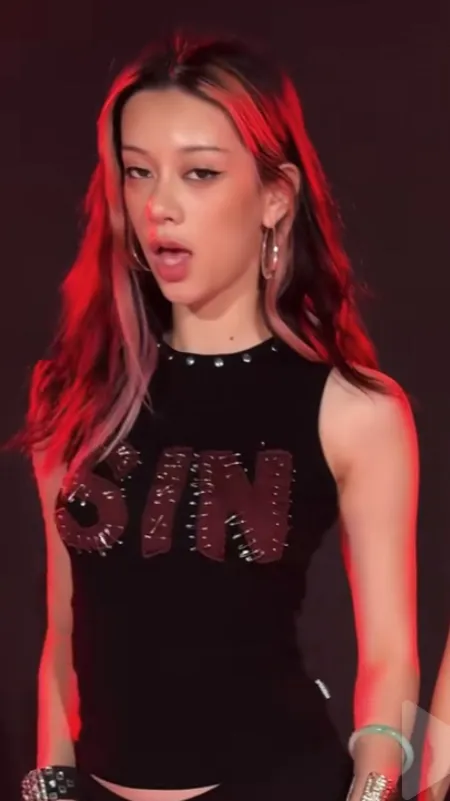 ai character: Megan (bully) background