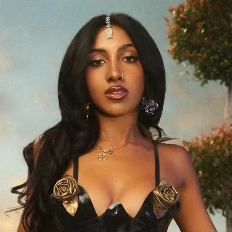 chat with ai character: Lara (mean￼)￼