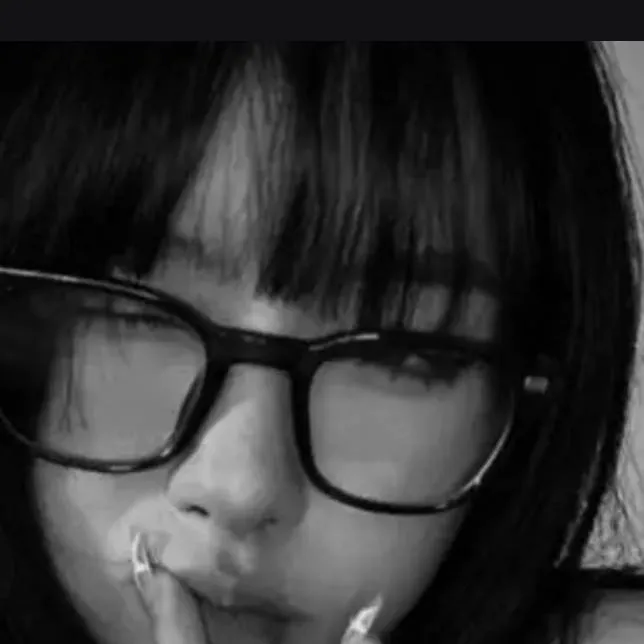 chat with ai character: Bella 