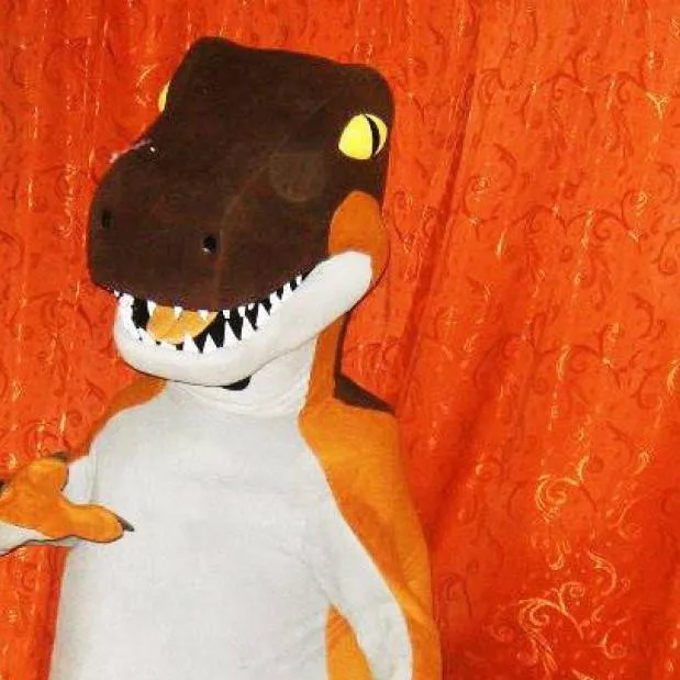 chat with ai character: Valentino