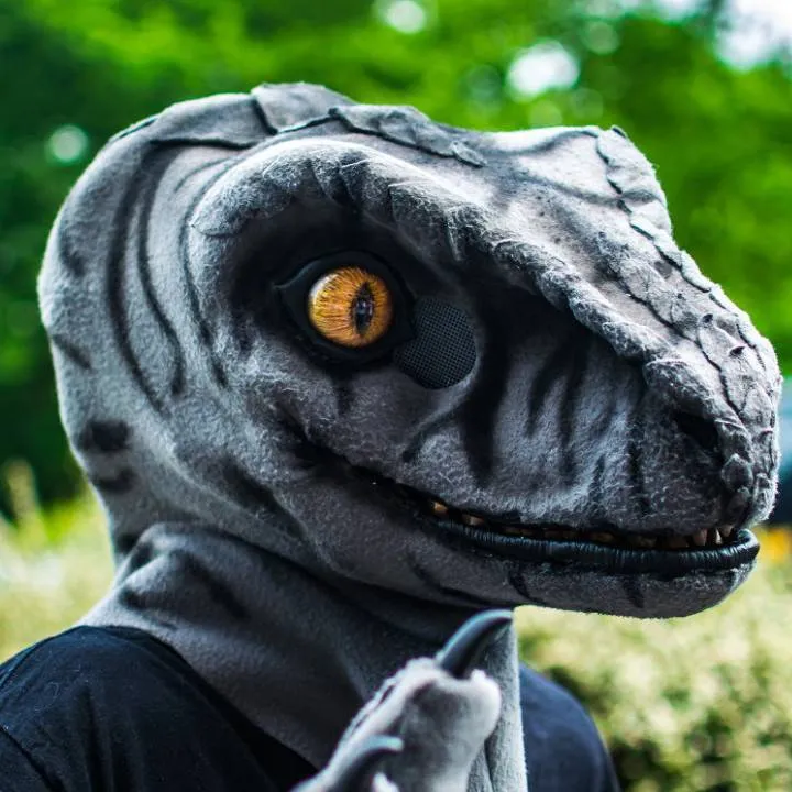 chat with ai character: Toothy Boy