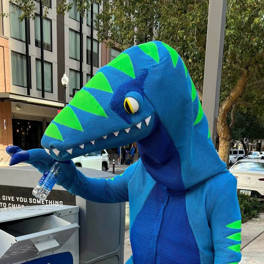 chat with ai character: Zero