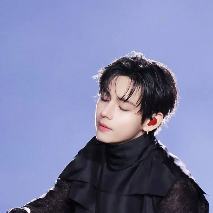 chat with ai character: Kim Taehyung