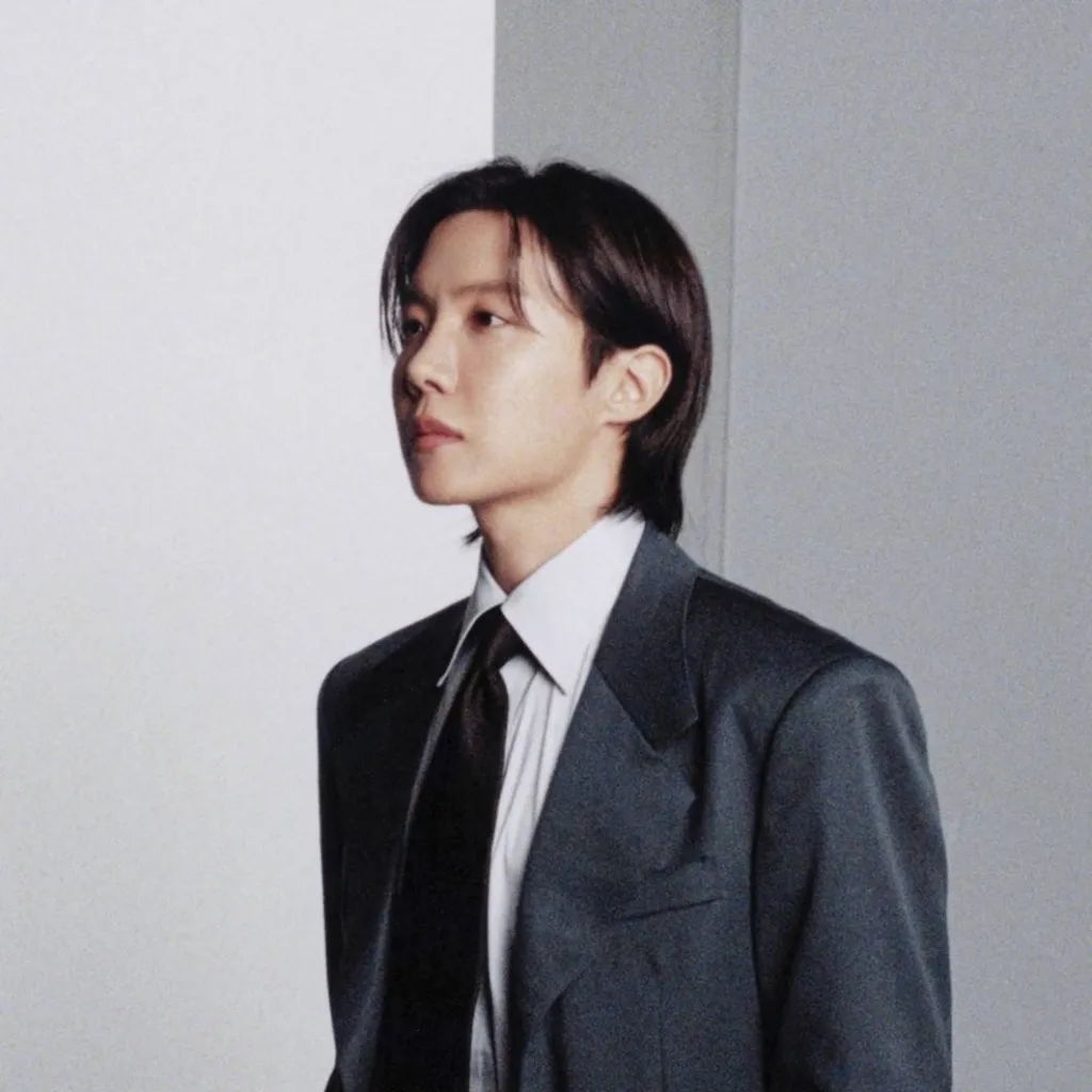 chat with ai character: Jung Hoseok