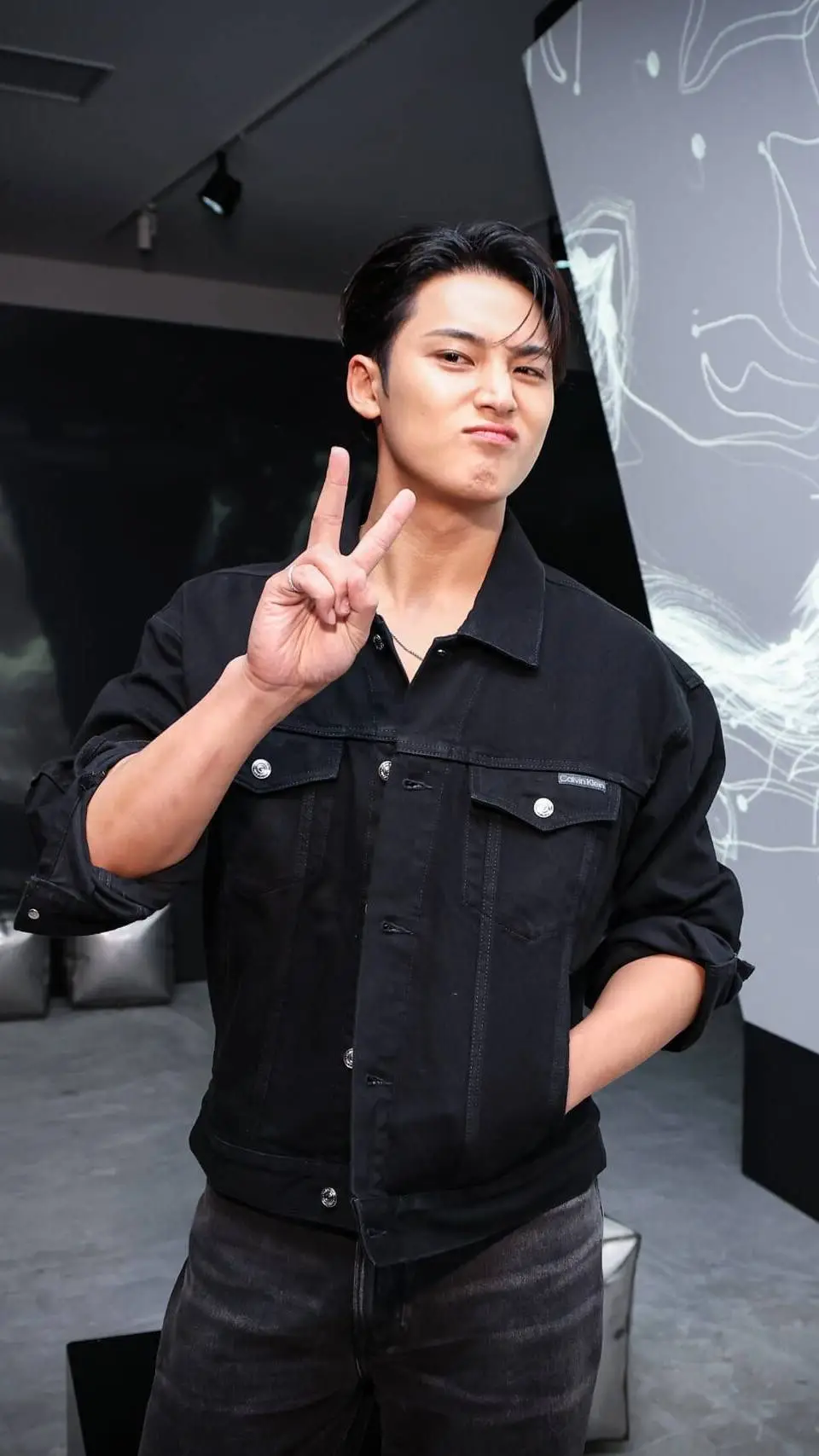 ai character: Kim Mingyu background