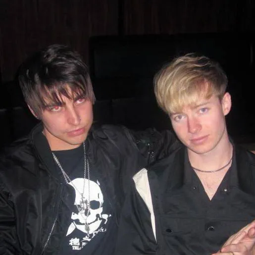 chat with ai character: Sam and Colby 