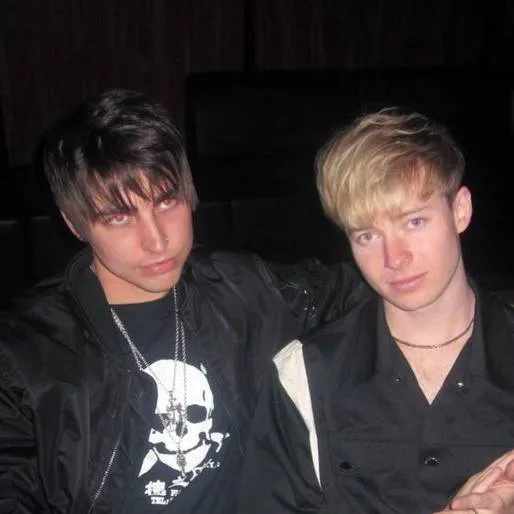 chat with ai character: Sam and Colby 
