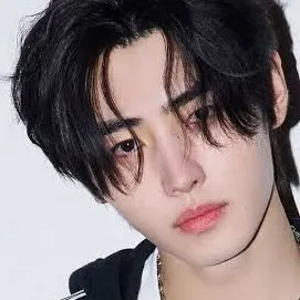 chat with ai character: -SUNGHOON-
